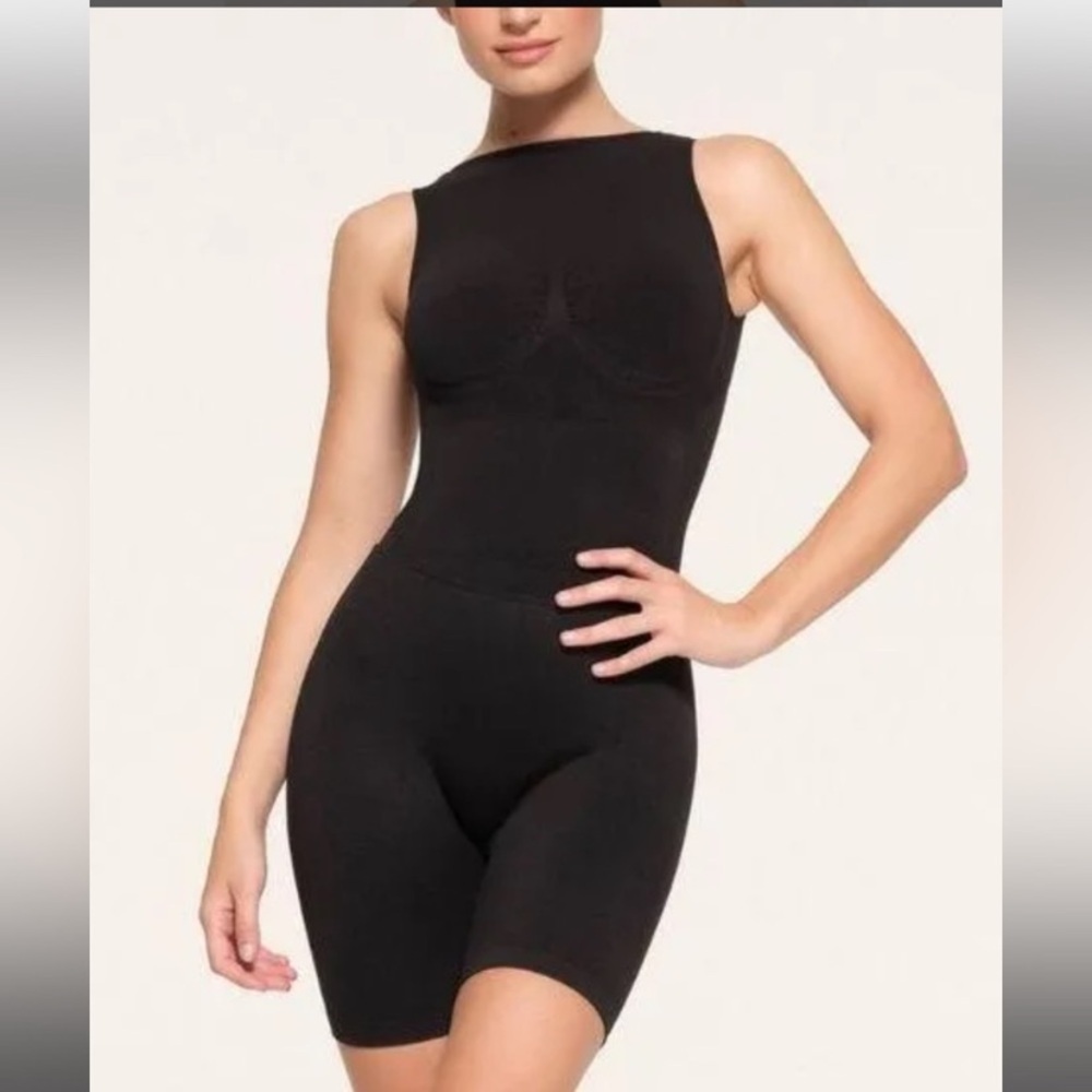 SKIMS Black Onyx Contour Lounge Onesie Bodysuit Size S/M